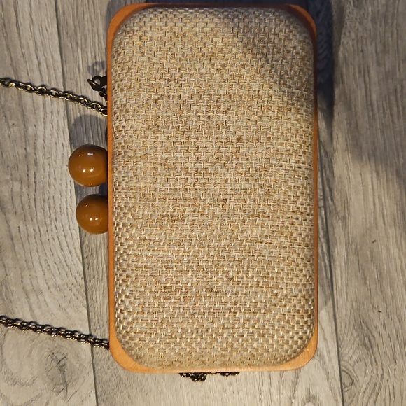 Embroidered Chain Strap Clutch - Multicolor EUC - Picture 7 of 8